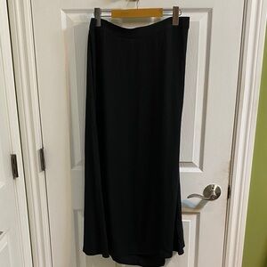 Quince Lightweight Slip Maxi Skirt True Black Womens Size Large Classic Viscose